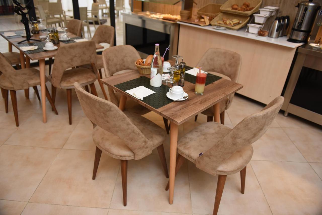 Downtown Tunis Hotel Esterno foto